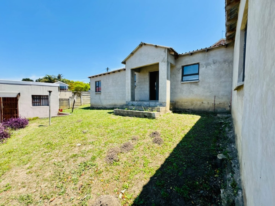 10 Bedroom Property for Sale in Amalinda Eastern Cape